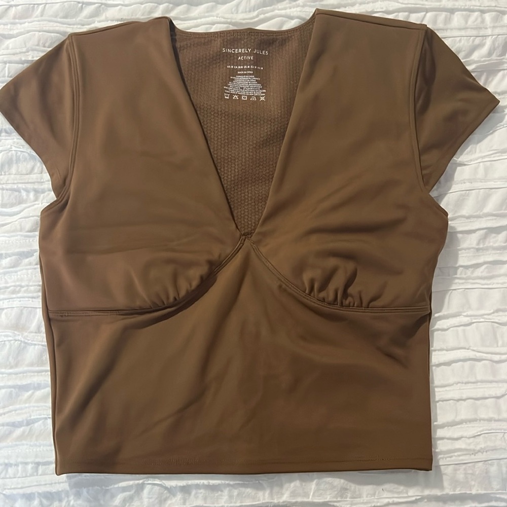 Sincerely Jules Active top